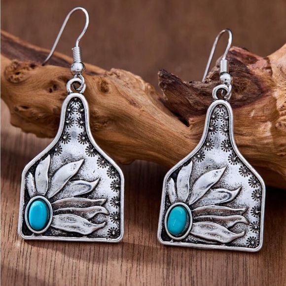 Jewelry - NWT Western Turquoise Floral Pendant Earrings